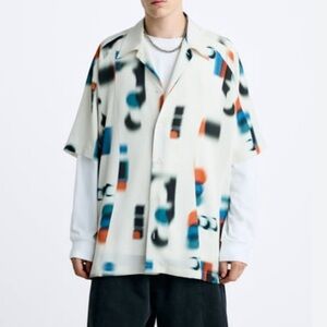 Zara Men’s Abstract Patterned Button-Up Shirt